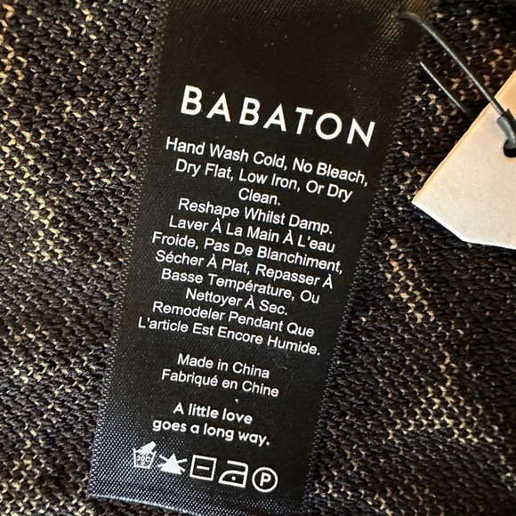 NWT - Aritzia Babaton Arjun Crop Sculpt
Knit Tank - Leopard XS - Picture 4 of 6